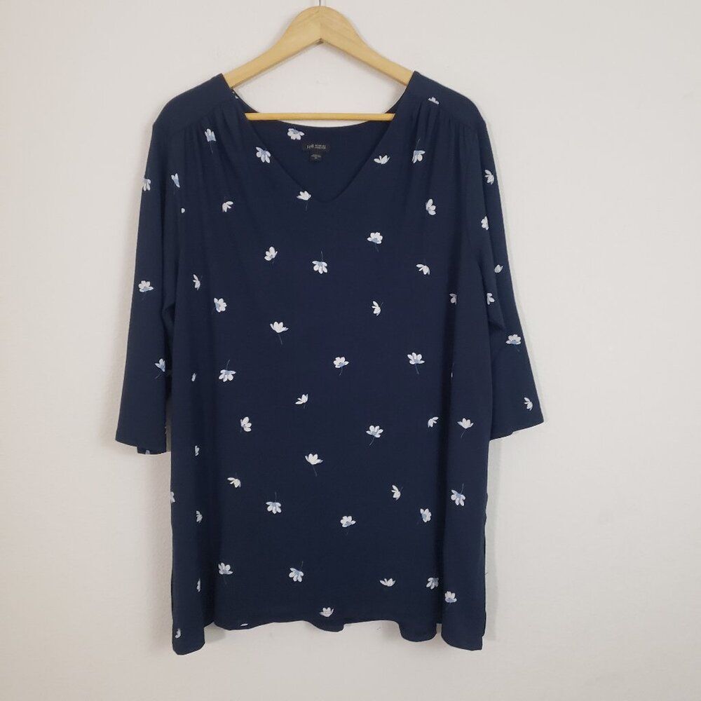 J Jill Wearever Collection Top XL Navy Blue Floral Preppy Stretchy Comfy